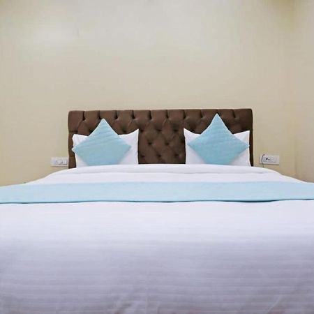 Hotel Mannat Bhera Enclave New Delhi Bagian luar foto